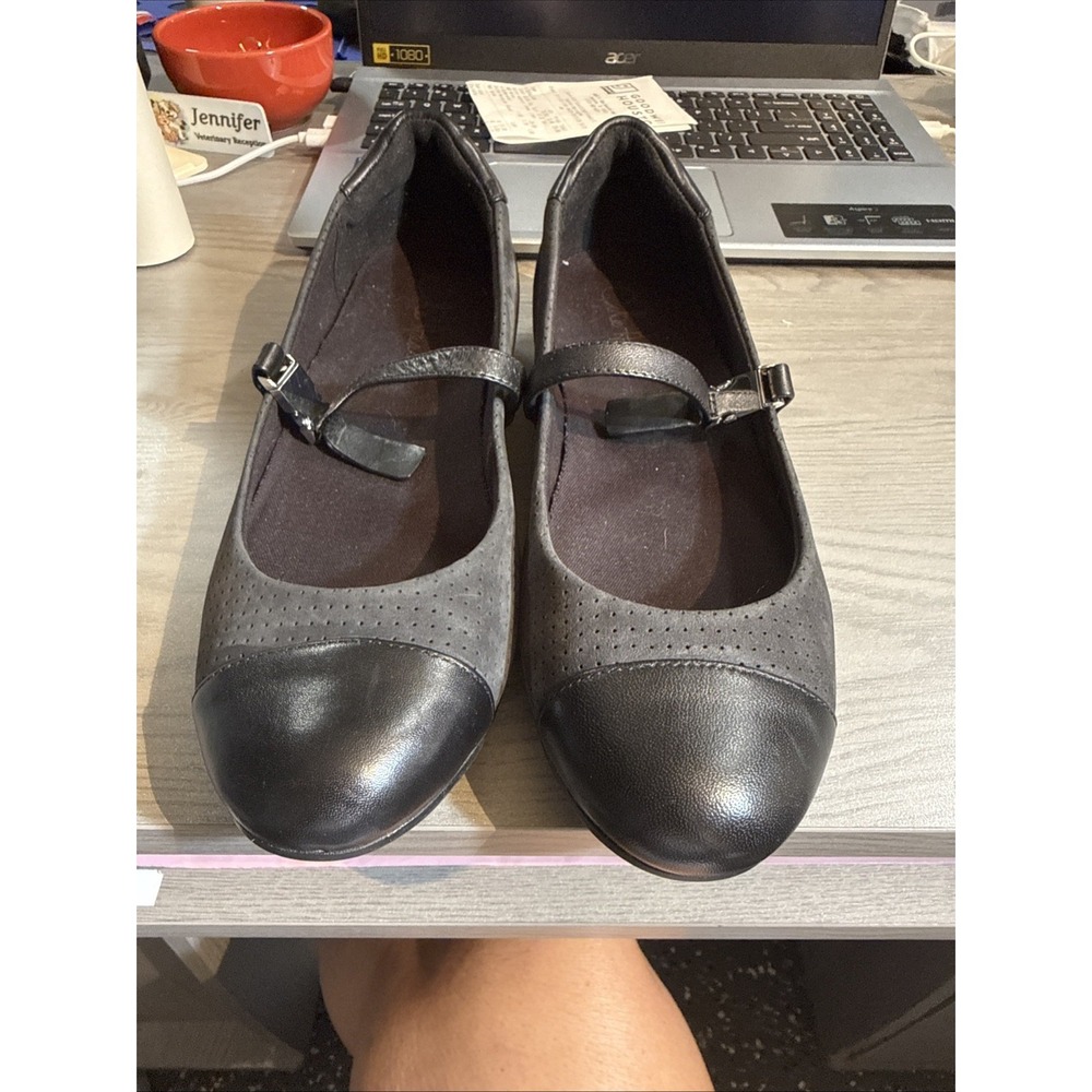 Cole Haan Suede Mary Jane Flats Cap Toe Gray Charcoal Womens Size 8.5